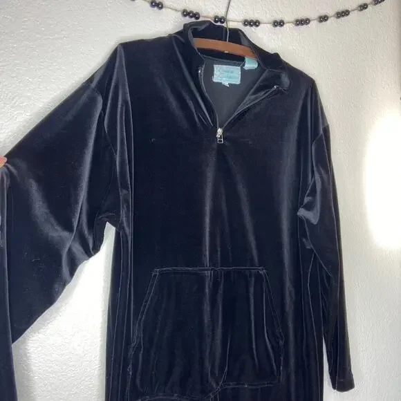 Vintage Comfort Exchange Velvet Pajamas - Picture 2 of 6